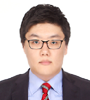 김윤환